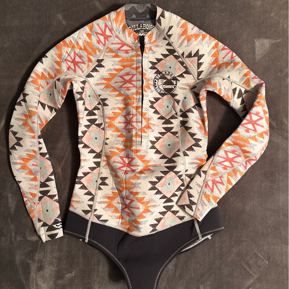 Brand new never worn billabong surf capsule suit, size 4